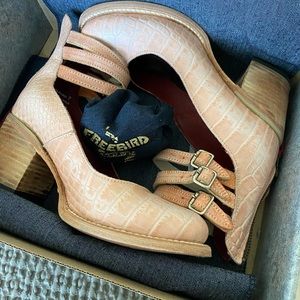 FREEBIRD RANDI IN BLUSH